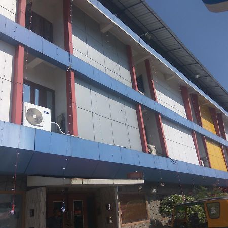 Hotel Malika Residency Ettumanoor Exterior foto